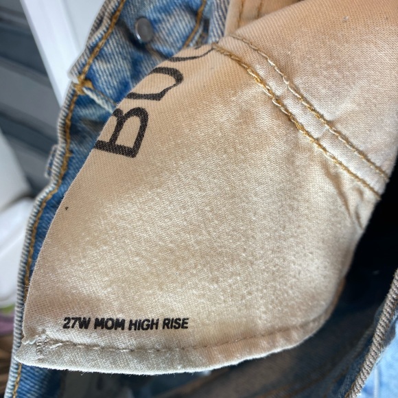 sold**BDG Hi Rise Mom Jean Shorts - Picture 5 of 6